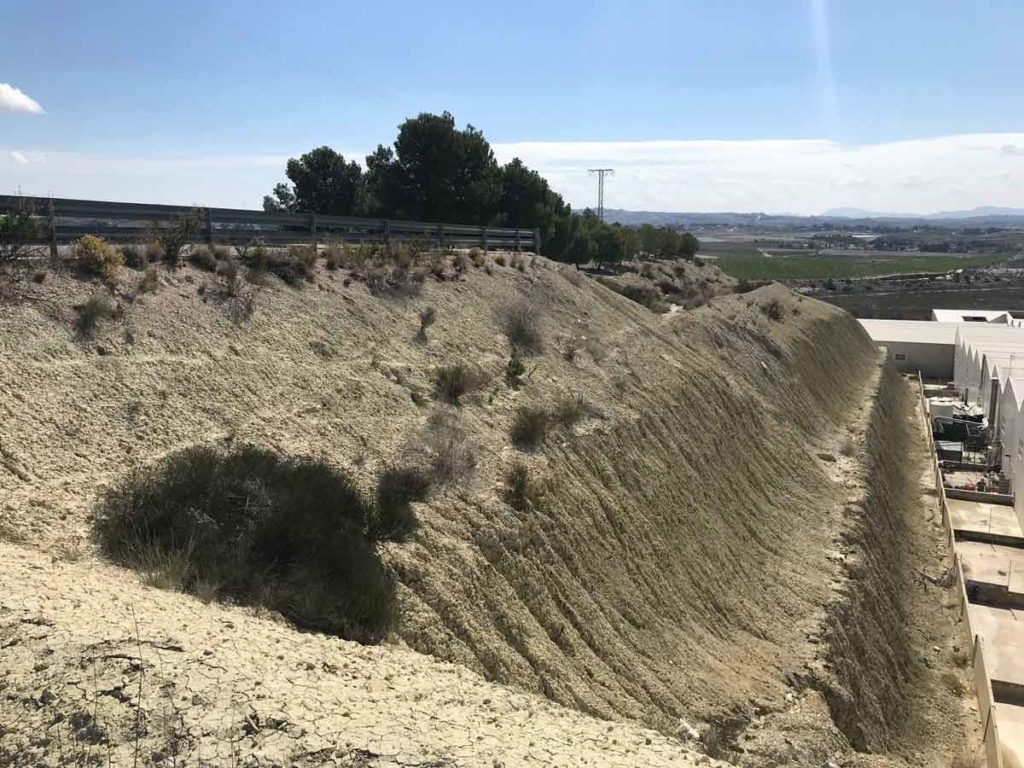 Aplicacion-de-geotextiles-en-el-refuerzo-de-taludes